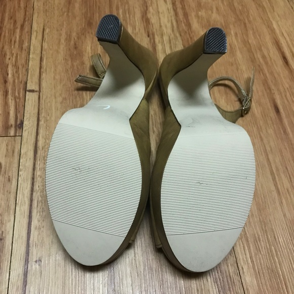 Madden Girl Brown Leather Peep Toe Slingback Heels - Picture 6 of 6